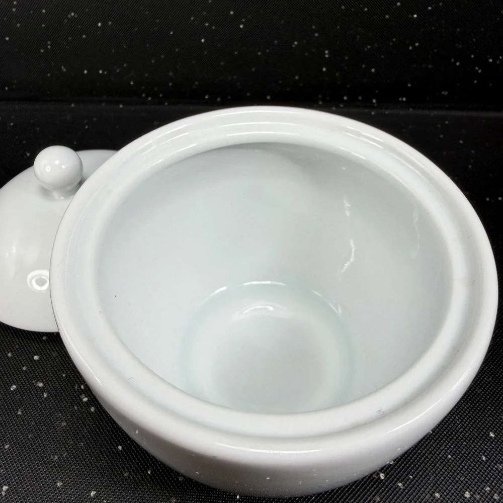 Fitz and Floyd Everyday White Porcelain Sugar Bowl with Lid 4x5 Inch Classic